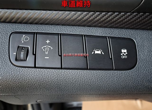 Sport版✓204匹馬力✓20年式✓AEB✓車道維持✓跑車椅✓雙區恆溫✓TCS✓全車原鈑件✓六安✓可全貸  第13張相片