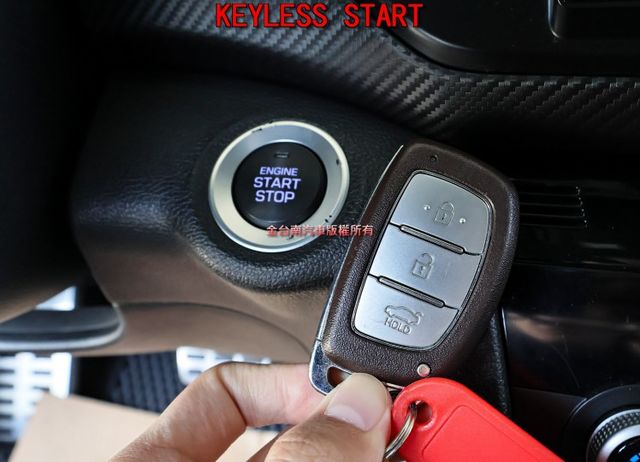 Sport版✓204匹馬力✓20年式✓AEB✓車道維持✓跑車椅✓雙區恆溫✓TCS✓全車原鈑件✓六安✓可全貸  第16張相片