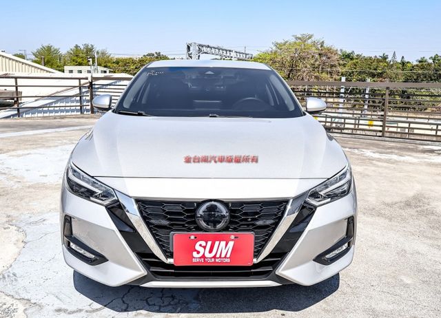 尊爵智駕版✓23年式✓只跑2.1萬✓全車原板件如新✓遙控啟動✓環景✓ACC✓AEB✓車道偏離✓車載系統✓可全貸  第4張相片