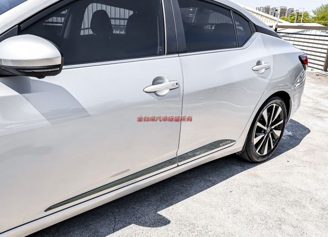 尊爵智駕版✓23年式✓只跑2.1萬✓全車原板件如新✓遙控啟動✓環景✓ACC✓AEB✓車道偏離✓車載系統✓可全貸  第6張相片