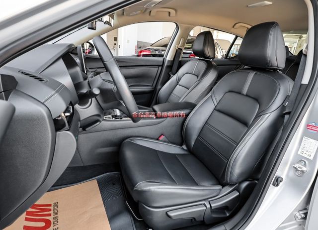 尊爵智駕版✓23年式✓只跑2.1萬✓全車原板件如新✓遙控啟動✓環景✓ACC✓AEB✓車道偏離✓車載系統✓可全貸  第8張相片