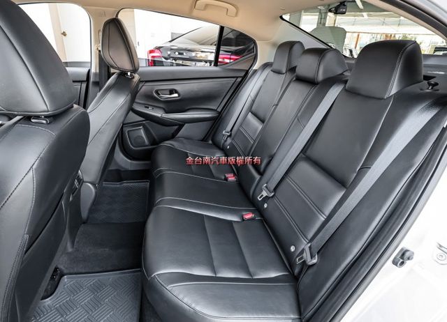 尊爵智駕版✓23年式✓只跑2.1萬✓全車原板件如新✓遙控啟動✓環景✓ACC✓AEB✓車道偏離✓車載系統✓可全貸  第9張相片