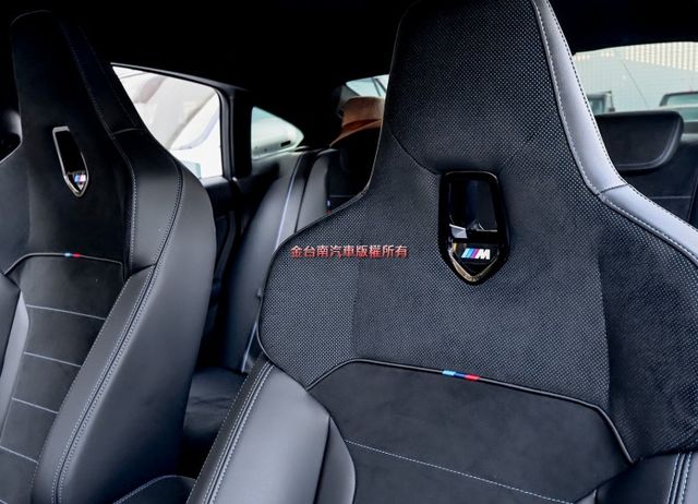 豪華四門轎跑M版✓現省39萬✓一手車✓原鈑件✓5AU安全輔助✓自動停車✓記憶椅✓雙電動椅✓環景✓夜色套件✓擾流尾翼✓  第12張相片