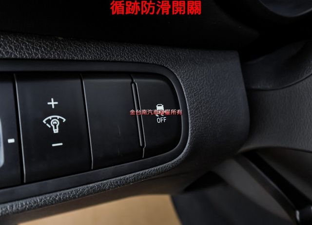 22年式12月出廠領牌✓一手車少跑✓原廠保養✓全車原板件✓原廠影音✓TCS✓ABS✓全車六安✓可全貸✓不用殺價就很便宜✓  第13張相片