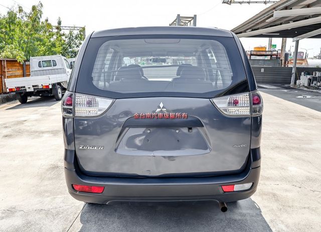 客貨兩用✓少跑里程保證✓全車原板件✓車況超好✓附全額發票✓可全貸✓不用殺價就很便宜✓  第3張相片