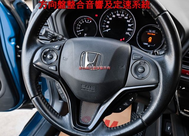 S頂級版✓只跑3.8萬✓原廠保養✓閃蝶藍配色✓LED頭燈✓原廠影音✓NAVI✓倒車顯影✓可全貸✓  第12張相片