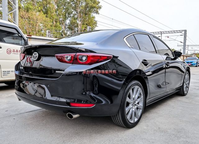 Signature頂級版✓24年式24年領牌✓一手只跑八千✓記憶椅✓HUD✓LV2✓環景✓BOSE音響✓原板件✓可全貸✓  第2張相片