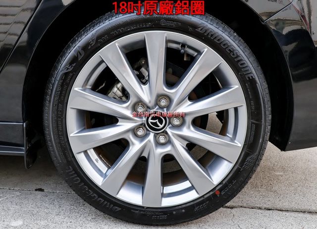 Signature頂級版✓24年式24年領牌✓一手只跑八千✓記憶椅✓HUD✓LV2✓環景✓BOSE音響✓原板件✓可全貸✓  第7張相片