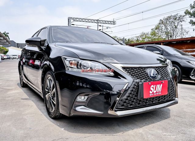 末代豪華版✓雙電動椅✓ACC✓AEB✓車道偏離✓iKEY✓倒車顯影✓全車原板件✓四輪全新胎✓可全貸✓不用殺價就很便宜✓  第3張相片