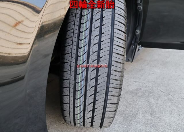 末代豪華版✓雙電動椅✓ACC✓AEB✓車道偏離✓iKEY✓倒車顯影✓全車原板件✓四輪全新胎✓可全貸✓不用殺價就很便宜✓  第8張相片