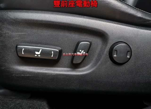 末代豪華版✓雙電動椅✓ACC✓AEB✓車道偏離✓iKEY✓倒車顯影✓全車原板件✓四輪全新胎✓可全貸✓不用殺價就很便宜✓  第11張相片