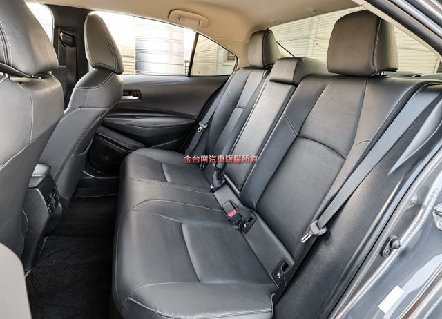 油電豪華版✓25年式11月出厰✓只跑一萬✓全車原板件✓安卓影音✓LV2✓iKEY✓全車九安✓可全貸✓不用殺價就很便宜✓  第9張相片