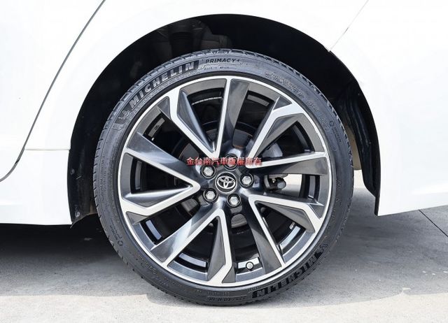 豪華+版✓一手車✓全車原鈑件✓ACC✓車道偏離✓iKEY✓倒車顯影✓恆溫空調✓安卓影音✓代步通勤好選擇✓可全貸✓  第7張相片