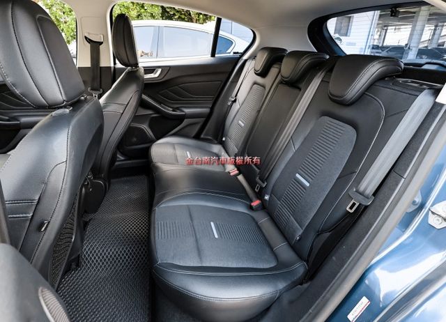 ACTIVE任性版✓電動椅✓HUD✓原廠NAVI✓LV2安全輔助✓182匹馬力✓原廠保養✓車況超好✓可全貸✓  第9張相片