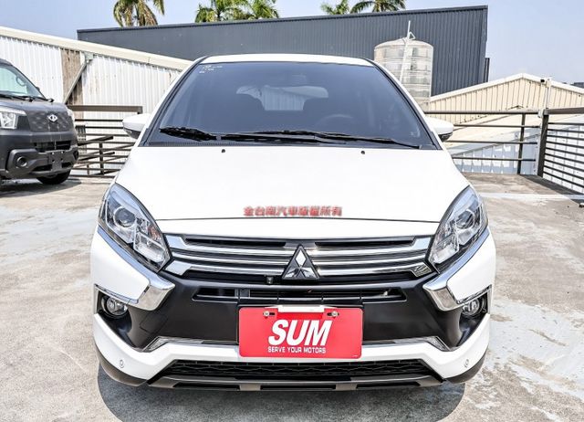 輕鬆型✓只跑1.9萬✓原廠保養✓原廠保固中✓電動尾門✓環景倒車顯影✓iKEY✓恆溫✓可全貸✓不用殺價就很便宜✓  第4張相片