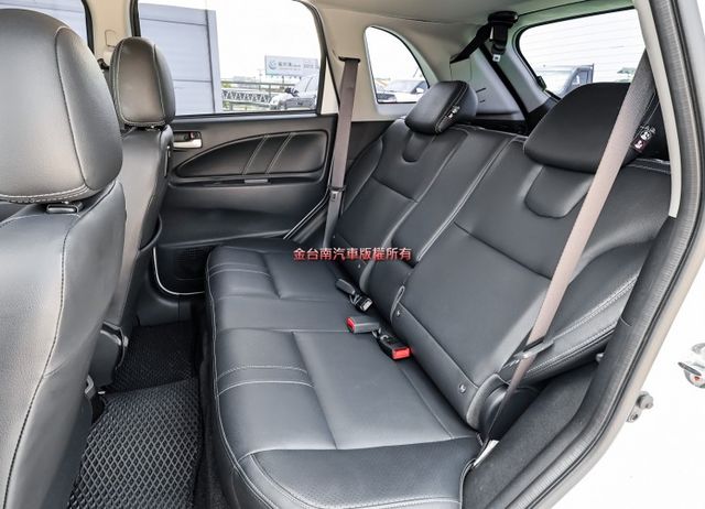 輕鬆型✓只跑1.9萬✓原廠保養✓原廠保固中✓電動尾門✓環景倒車顯影✓iKEY✓恆溫✓可全貸✓不用殺價就很便宜✓  第9張相片