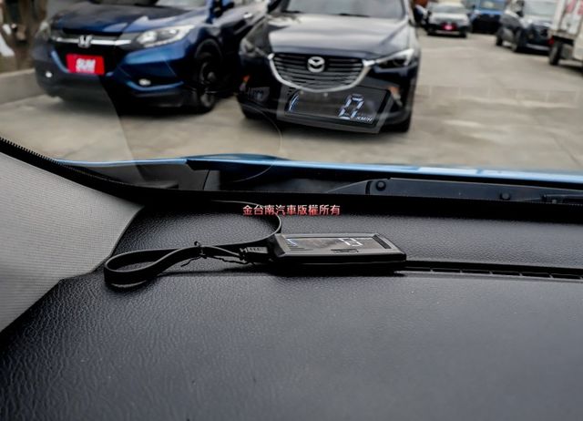 X-LINE✓19年式✓19年領牌✓只跑4.9萬✓原廠保養✓原鈑件✓恆溫✓iKEY✓盲點✓AEB✓衛星導航✓七安✓  第9張相片