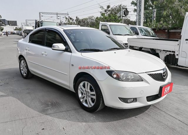 ✓輪胎剛換新✓只跑7.7萬✓全車原鈑件✓電動椅✓天窗✓安卓影音✓恆溫空調✓可全貸✓不用殺價就很便宜✓  第3張相片