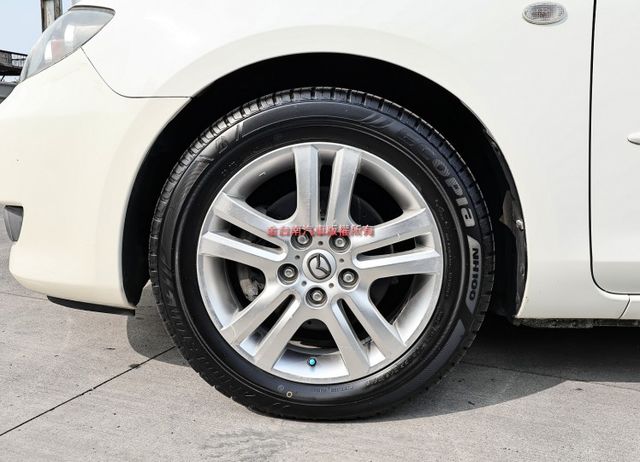 ✓輪胎剛換新✓只跑7.7萬✓全車原鈑件✓電動椅✓天窗✓安卓影音✓恆溫空調✓可全貸✓不用殺價就很便宜✓  第6張相片