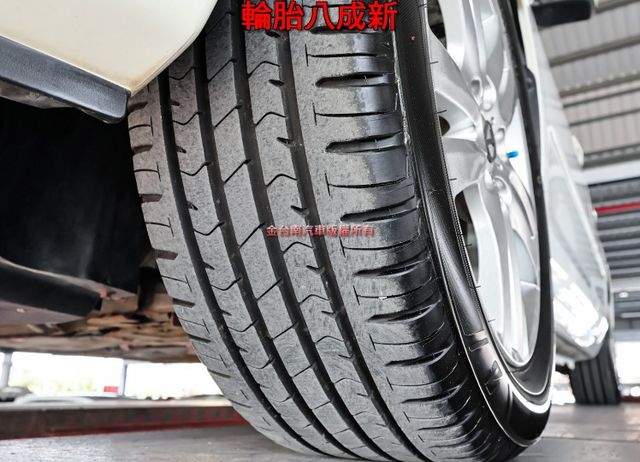 ✓輪胎剛換新✓只跑7.7萬✓全車原鈑件✓電動椅✓天窗✓安卓影音✓恆溫空調✓可全貸✓不用殺價就很便宜✓  第18張相片