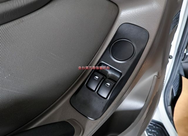 手排✓貨蓬✓只跑7.7萬✓里程保證✓原廠保養✓全車原板件✓附全額發票✓可全貸✓事業打拼好幫手✓  第9張相片