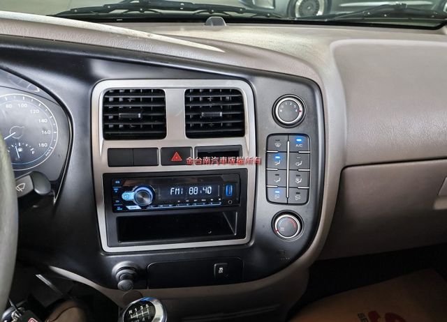 手排✓貨蓬✓只跑7.7萬✓里程保證✓原廠保養✓全車原板件✓附全額發票✓可全貸✓事業打拼好幫手✓  第12張相片