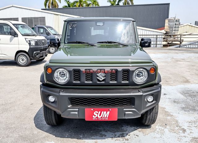 9月出廠10月領牌✓一手只跑1.7萬✓全車原板件✓4WD✓原廠影音✓車載系統✓恆溫✓可全貸✓不用殺價就很便宜✓  第6張相片