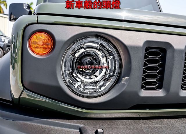 9月出廠10月領牌✓一手只跑1.7萬✓全車原板件✓4WD✓原廠影音✓車載系統✓恆溫✓可全貸✓不用殺價就很便宜✓  第7張相片