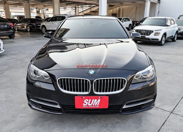 17年式✓總代理✓只跑5.3萬✓雙電動椅✓電動尾門✓衛星導航✓倒車顯影✓iKEY✓車況超好✓可全貸✓不用殺價就很便宜✓  第4張相片