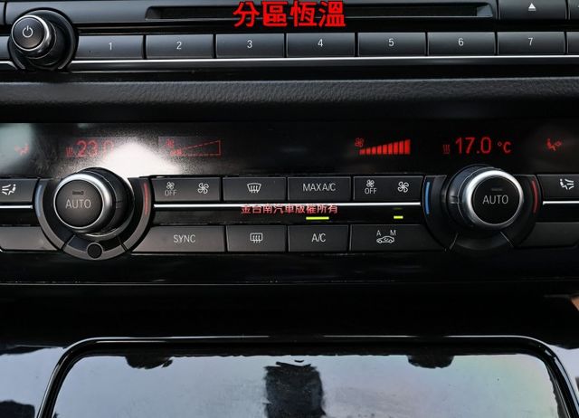 17年式✓總代理✓只跑5.3萬✓雙電動椅✓電動尾門✓衛星導航✓倒車顯影✓iKEY✓車況超好✓可全貸✓不用殺價就很便宜✓  第18張相片