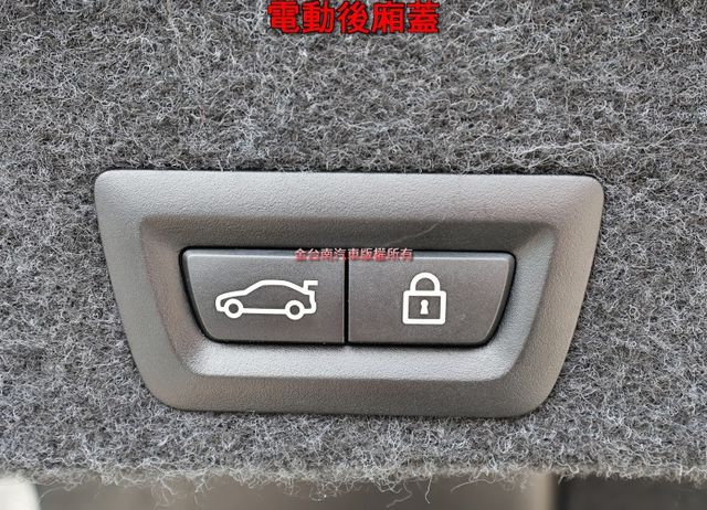 17年式✓總代理✓只跑5.3萬✓雙電動椅✓電動尾門✓衛星導航✓倒車顯影✓iKEY✓車況超好✓可全貸✓不用殺價就很便宜✓  第20張相片