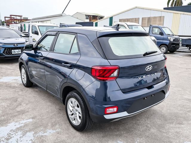 一手車✓只跑6.3萬✓全車原板件✓車況超好✓代步通勤好選擇✓原廠影音✓全車六安✓TCS✓可全貸✓不用殺價就很便宜✓  第2張相片