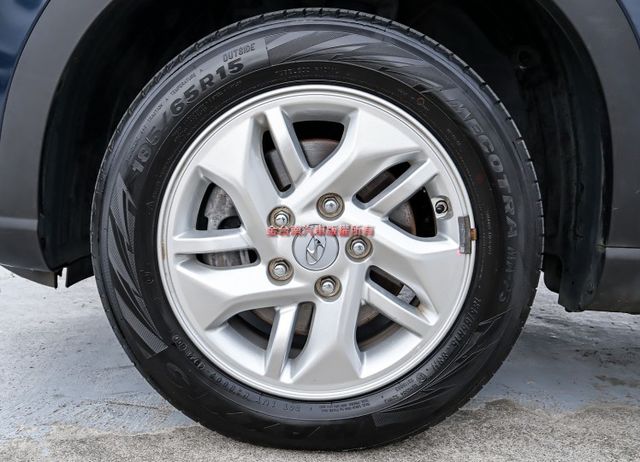 一手車✓只跑6.3萬✓全車原板件✓車況超好✓代步通勤好選擇✓原廠影音✓全車六安✓TCS✓可全貸✓不用殺價就很便宜✓  第9張相片