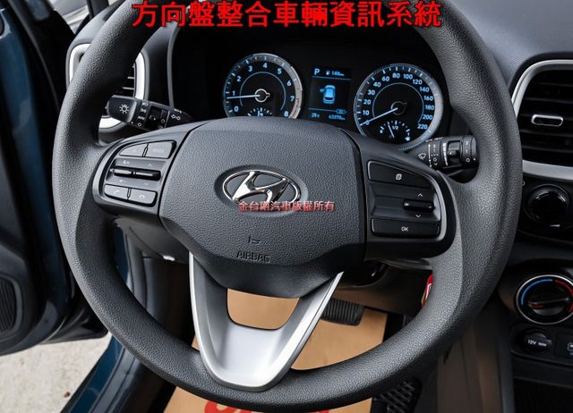 一手車✓只跑6.3萬✓全車原板件✓車況超好✓代步通勤好選擇✓原廠影音✓全車六安✓TCS✓可全貸✓不用殺價就很便宜✓  第14張相片