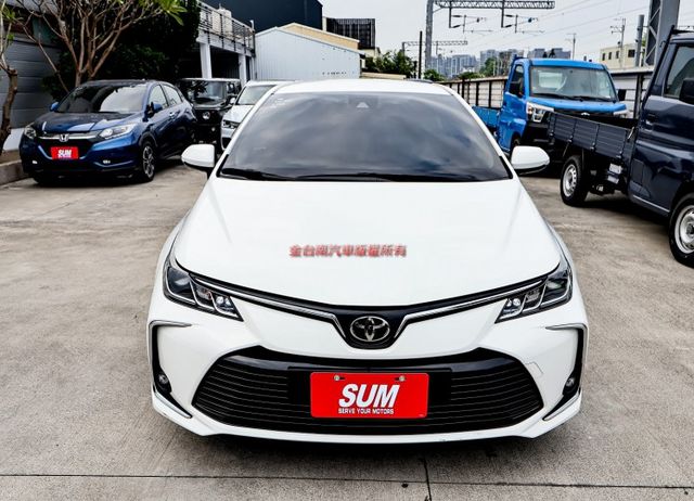 尊爵版✓一手車✓只跑3.7萬✓原鈑件✓原廠保養✓盲點✓iKEY✓恆溫✓九安✓ACC✓AEB✓車道維持✓  第5張相片