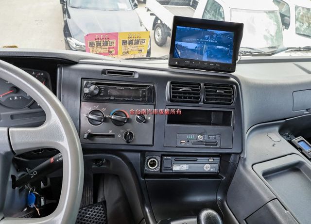 平路車✓自手排✓載重35噸✓視野輔助✓全程原廠保養✓事業打拼好幫手✓  第8張相片