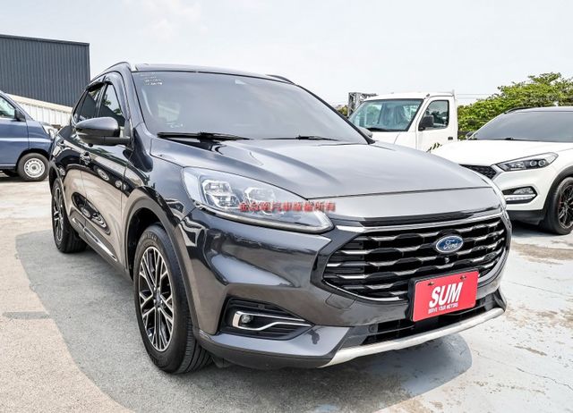 旗艦X版✓全景天窗✓電動椅✓B&O音響✓環景✓HUD✓感應尾門✓LV2✓車況超好✓可全貸✓不用殺價就很便宜✓  第2張相片