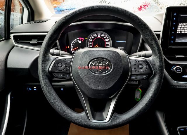 國民神車✓一手車✓只跑5.9萬✓全車原鈑件✓ACC✓AEB✓車道維持✓恆溫✓九安✓里程保證✓可全貸!  第12張相片