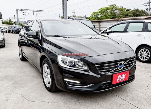 17/11出廠-18/1領✓一手車✓只跑12.2萬✓原鈑件✓ACC✓AEB✓車道偏離✓盲點✓記憶椅✓雙區恆溫✓可全貸✓  第4張相片