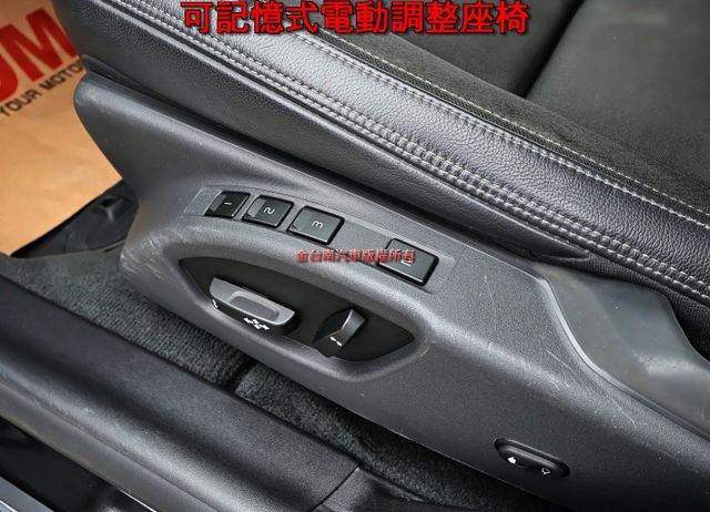 17/11出廠-18/1領✓一手車✓只跑12.2萬✓原鈑件✓ACC✓AEB✓車道偏離✓盲點✓記憶椅✓雙區恆溫✓可全貸✓  第10張相片