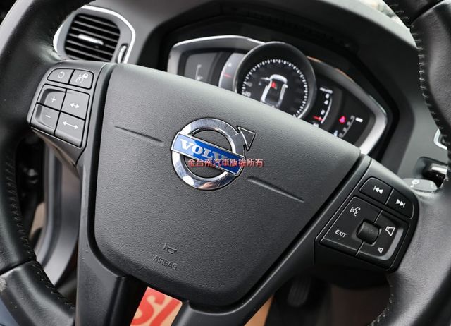 17/11出廠-18/1領✓一手車✓只跑12.2萬✓原鈑件✓ACC✓AEB✓車道偏離✓盲點✓記憶椅✓雙區恆溫✓可全貸✓  第11張相片