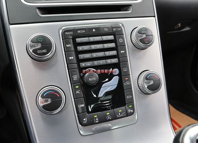 17/11出廠-18/1領✓一手車✓只跑12.2萬✓原鈑件✓ACC✓AEB✓車道偏離✓盲點✓記憶椅✓雙區恆溫✓可全貸✓  第16張相片