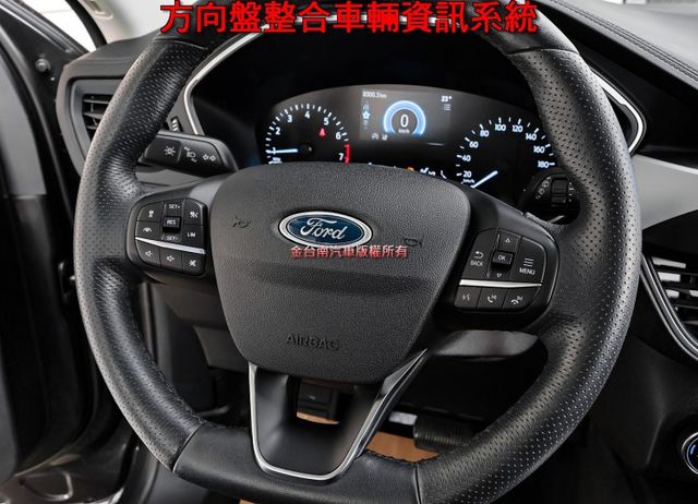 一手車✓只跑8千✓電動椅✓ACC✓AEB✓車道維持✓雙區恆溫✓車載系統✓可全貸✓不用殺價就很便宜✓  第12張相片