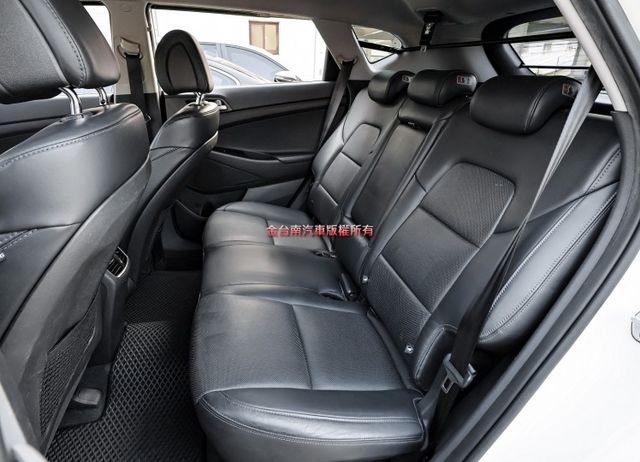 汽油時尚版✓原廠保養✓全車原板件✓車況超好✓電動椅✓影音系統✓iKEY✓雙區恆溫✓可全貸✓不用殺價就很便宜✓  第10張相片
