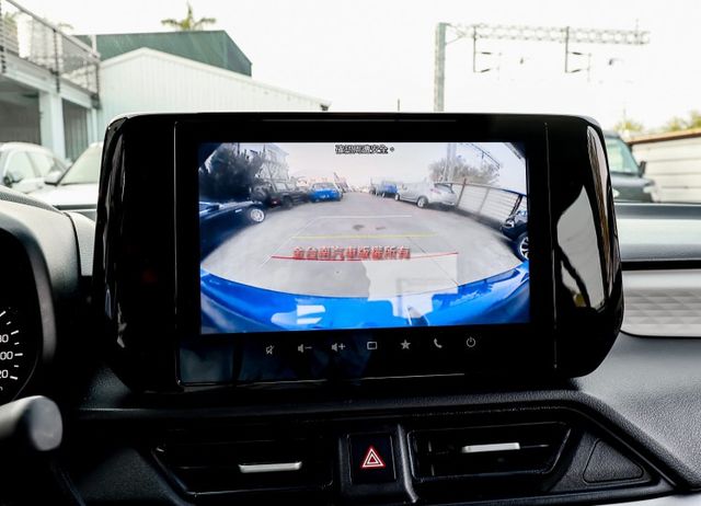 雙色黑頂✓大改版✓25年式25年領牌✓一手只跑2千5✓原板件✓ACC✓AEB✓車道維持✓車載系統✓恆溫✓iKEY✓  第18張相片