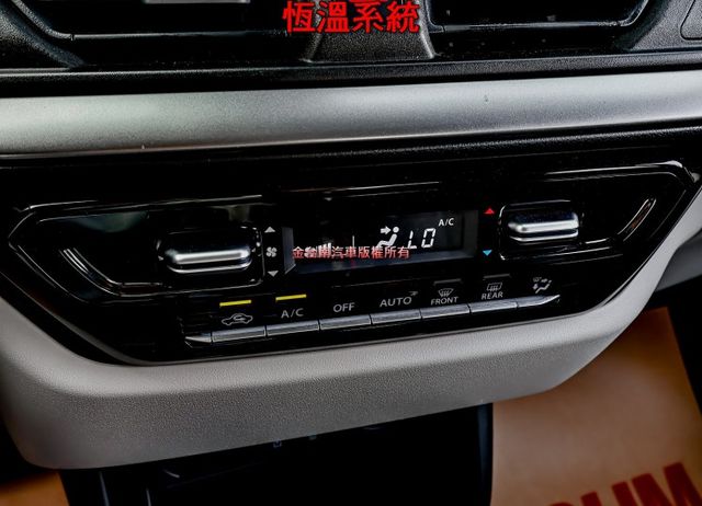 雙色黑頂✓大改版✓25年式25年領牌✓一手只跑2千5✓原板件✓ACC✓AEB✓車道維持✓車載系統✓恆溫✓iKEY✓  第19張相片