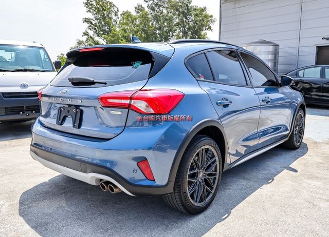 ACTIVE任性版✓電動椅✓B&O音響✓LV2✓182匹馬力✓LED頭燈✓車載系統✓HUD✓iKEY✓全車原板件✓可全貸  第2張相片