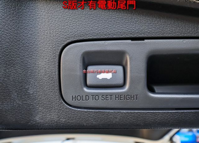 S頂級版✓一手車只跑4.9萬✓全車原板件✓全景天窗✓電動椅✓ACC✓AEB✓車道偏移✓電動尾門✓可全貸✓不用殺價就很便宜  第19張相片
