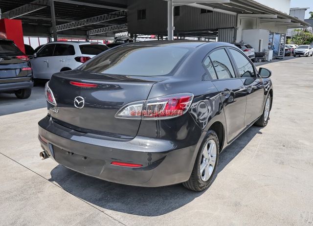 頂級版✓只跑6.6萬✓安卓主機✓衛星導航✓倒車顯影✓分區恆溫✓雙安✓可全貸✓不用殺價就很便宜✓  第3張相片