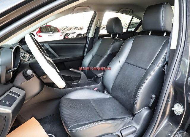 頂級版✓只跑6.6萬✓安卓主機✓衛星導航✓倒車顯影✓分區恆溫✓雙安✓可全貸✓不用殺價就很便宜✓  第10張相片